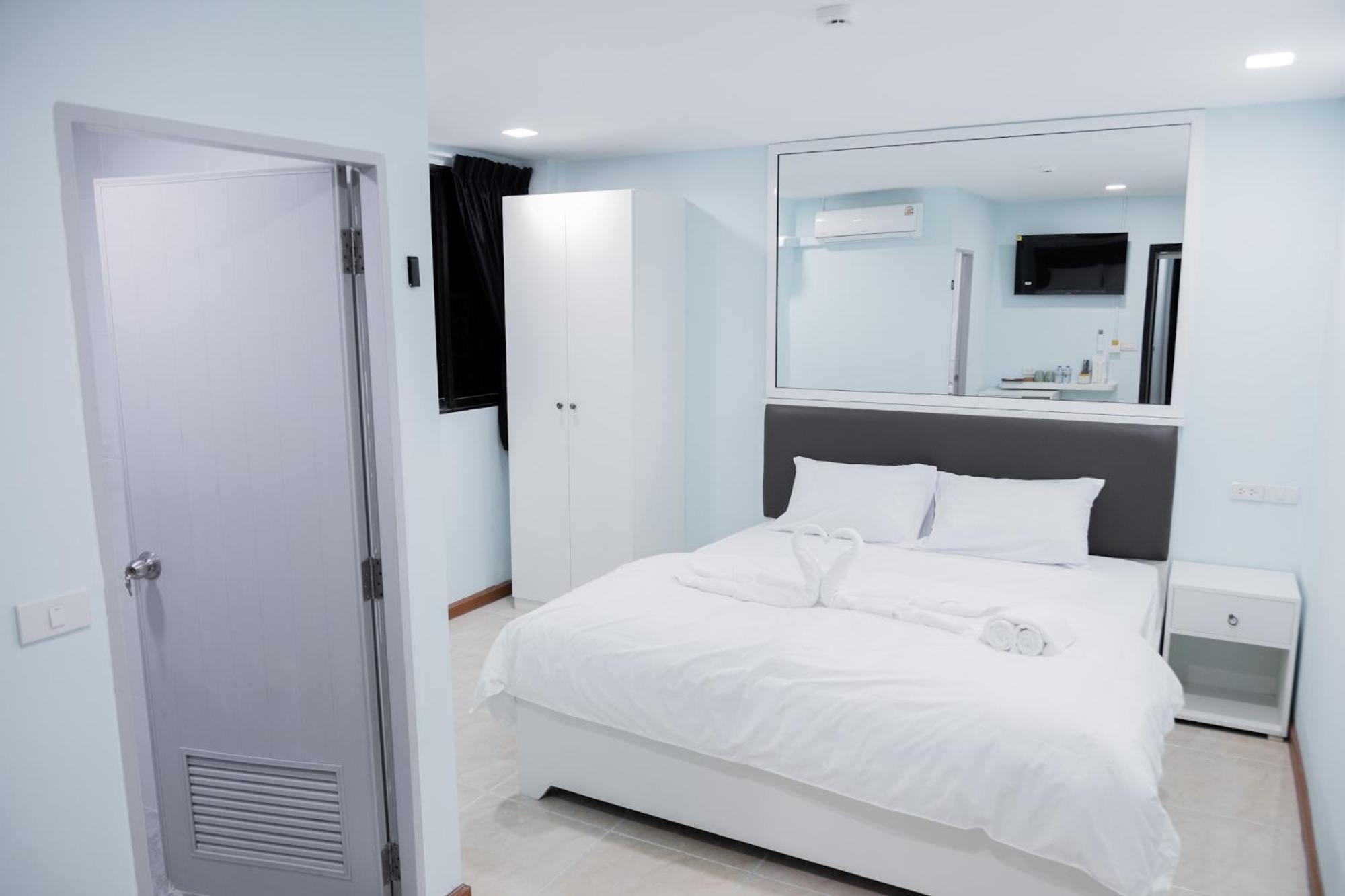 Cozy Stay Inn Bangkok Esterno foto