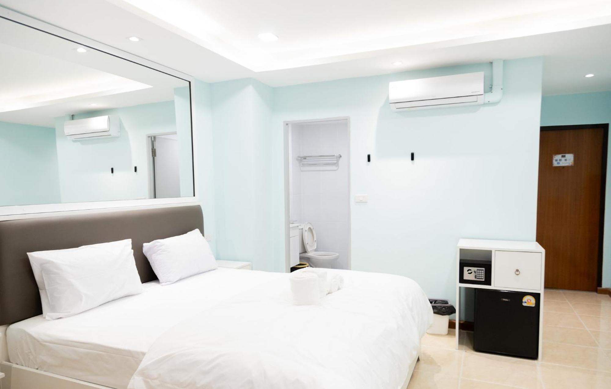 Cozy Stay Inn Bangkok Esterno foto