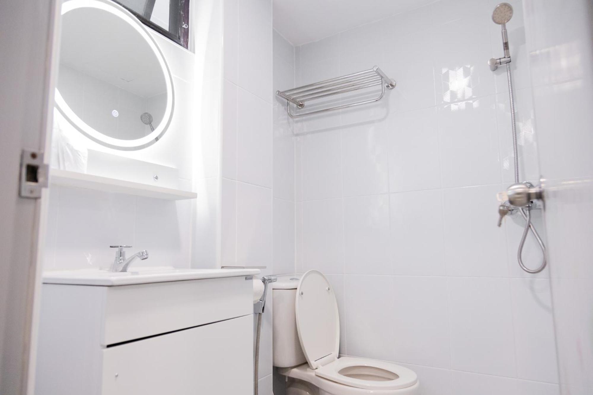 Cozy Stay Inn Bangkok Esterno foto